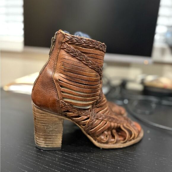 Freebird by Steven Brown Ankle Boots - Picture 2 of 7